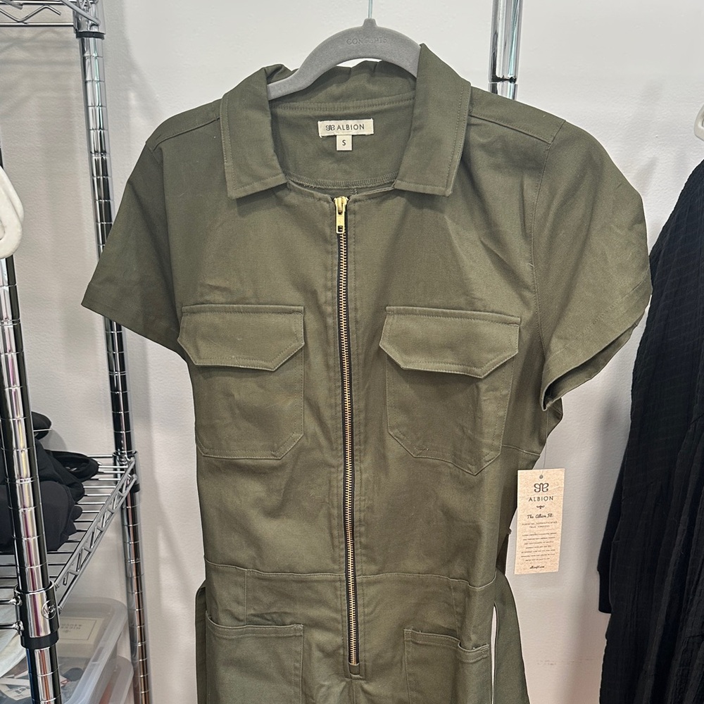 Albion Hamptons Olive Green Short-Sleeve Zip Front Jumpsuit